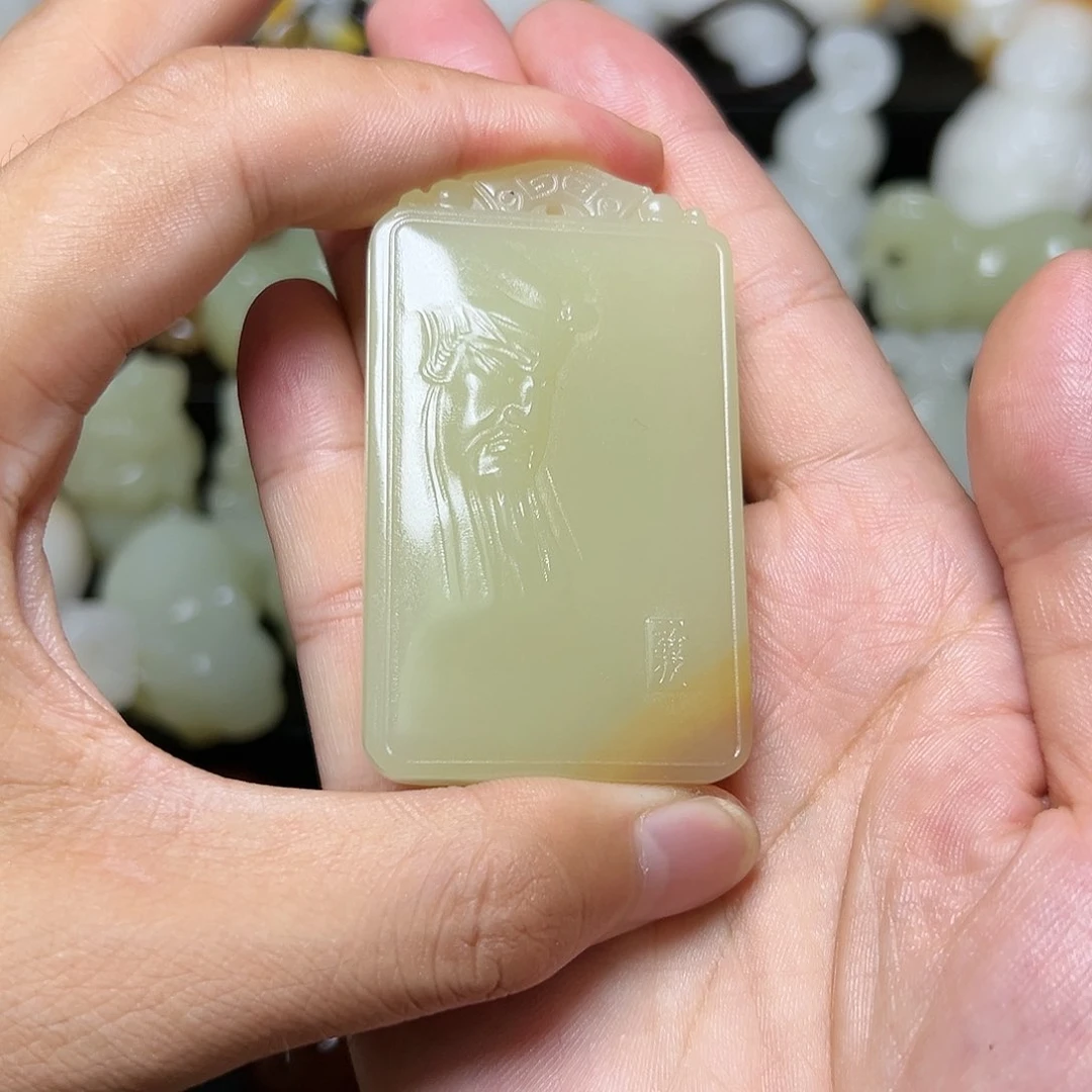 长石玉挂件未镶嵌