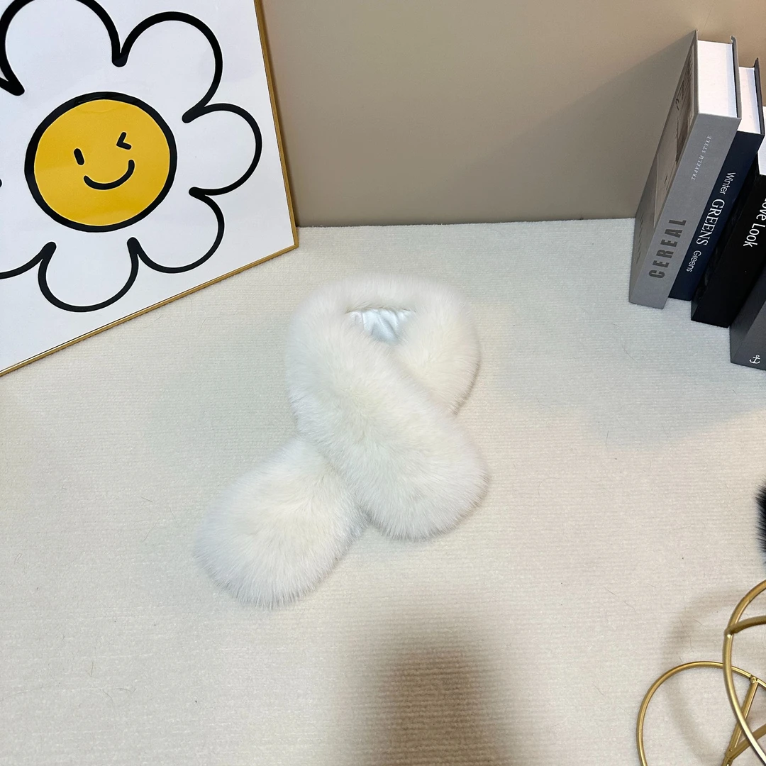 时尚百搭保暖长款韩版秋冬女款加厚气质领子毛绒舒适狐狸围巾