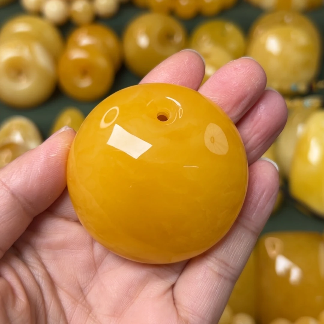 【闪购商品】琥珀颈饰未镶嵌?****²