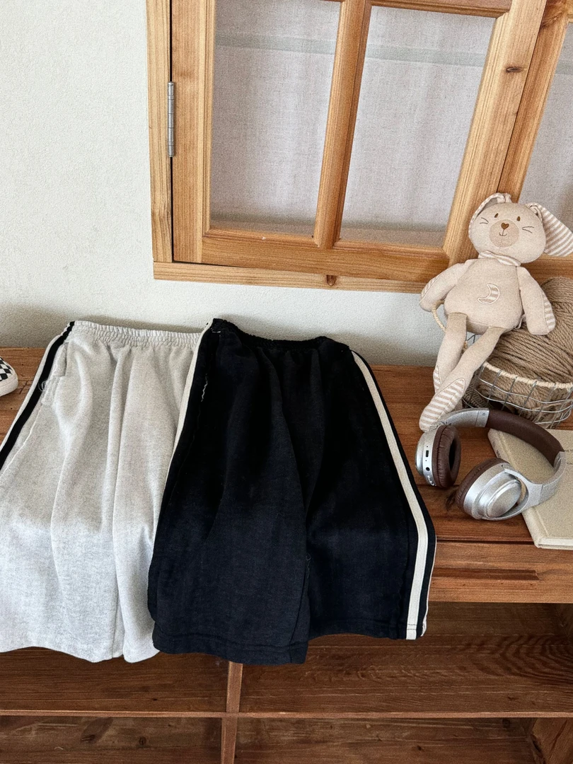 8819（现货偏小）儿童韩版拉条水洗针织休闲裤