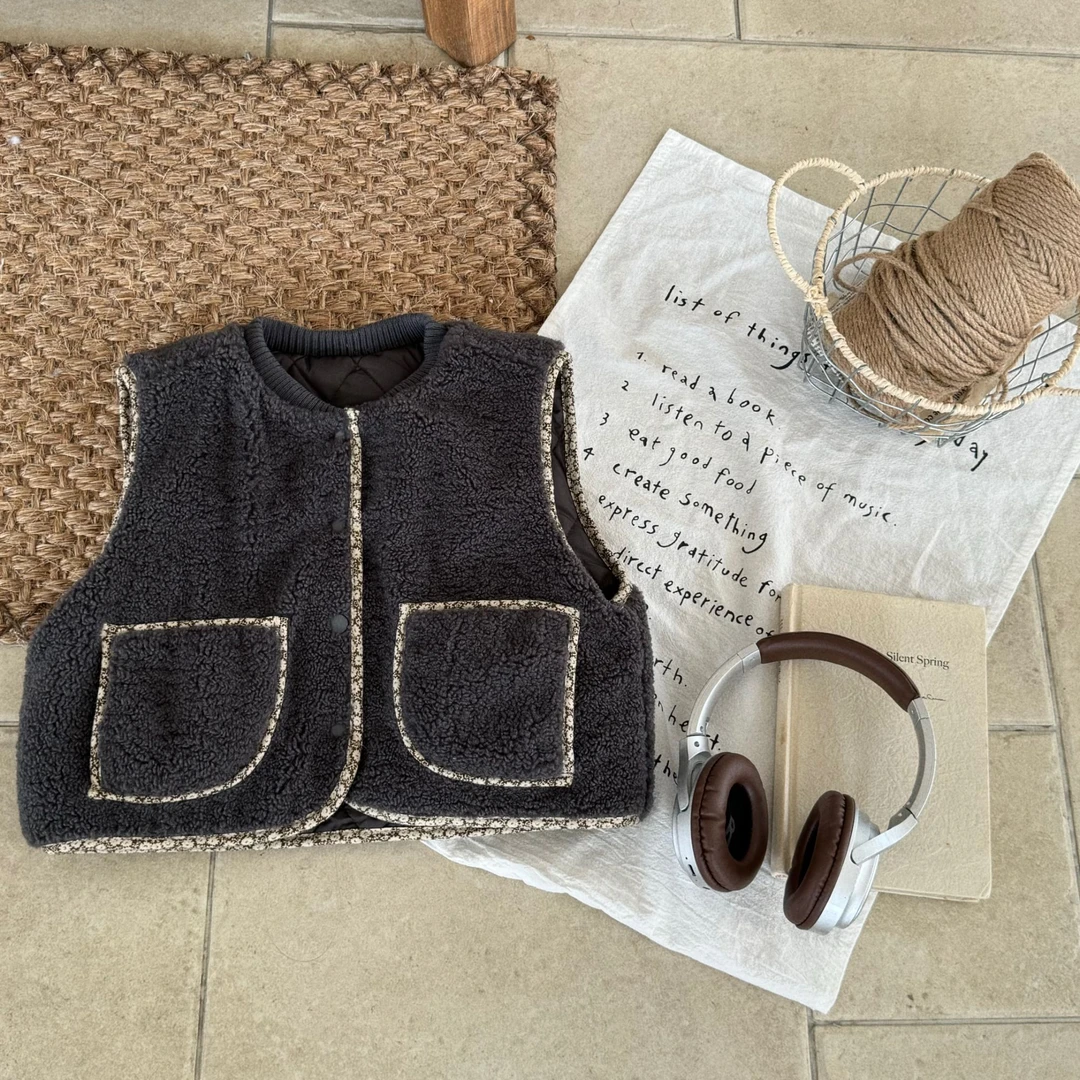 N071（现货）儿童韩版碎花包边双面穿毛毛夹棉马甲