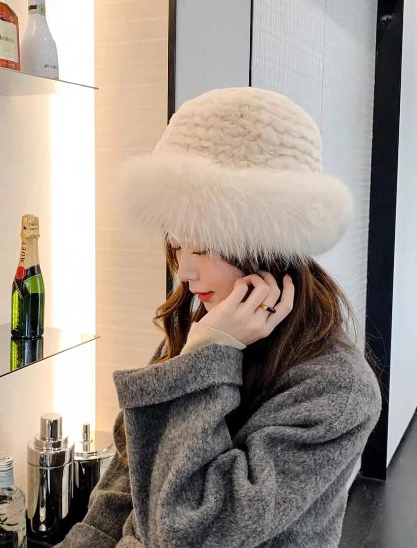 冬季高品质毛绒绒渔夫帽女韩版出游显脸小甜美防寒保暖高级盆帽潮