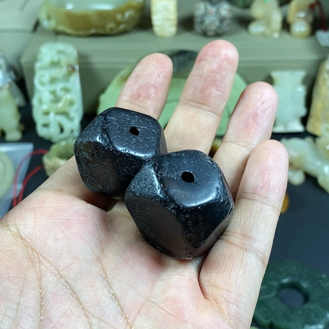 和田玉（糖玉）挂件未镶嵌其***里
