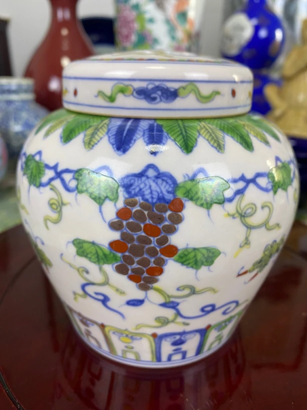 斗彩天字罐