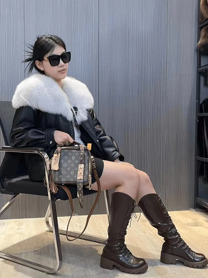 （微瑕）轻奢芬兰进口狐狸大毛领皮毛一体[8822] 女款外套