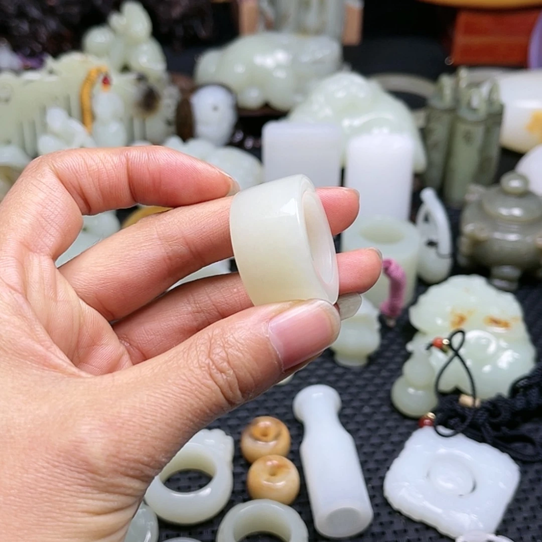 【闪购商品】和田玉挂件未镶嵌快****猴