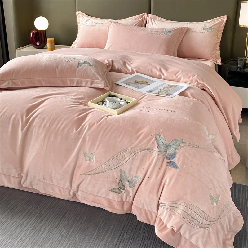 富安娜家纺适用刺绣四件套奶绒轻奢风可机水洗床上用品水晶绒纯色