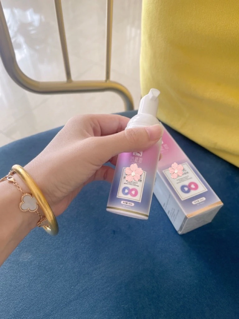璇姐自用泡泡清洁液 （50克）。