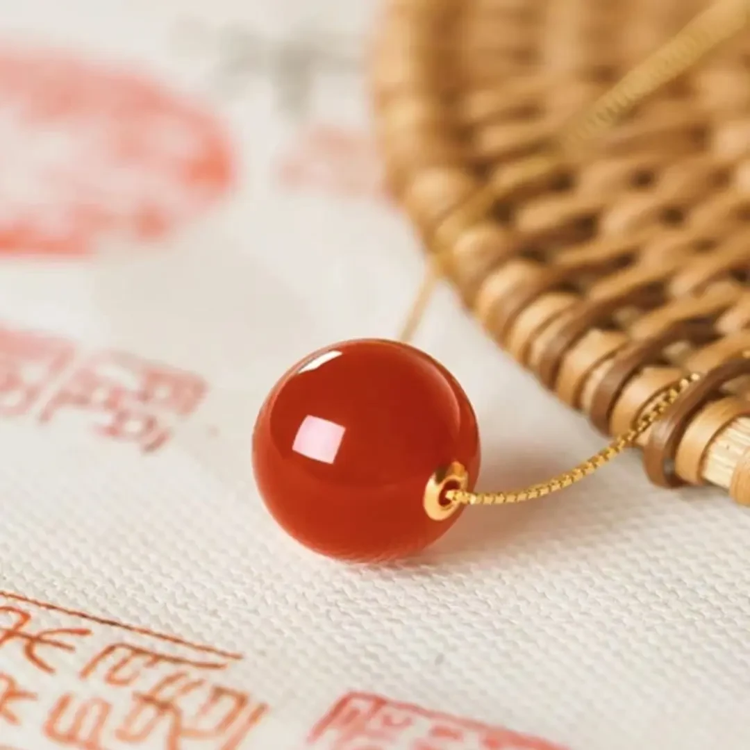 18K黄金镶嵌相思豆路路通玛瑙吊坠送项链C112