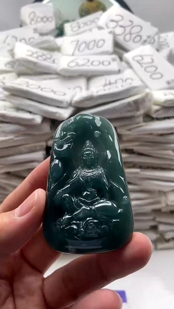 【闪购商品】翡翠颈饰未镶嵌普贤