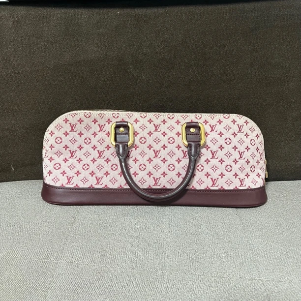 99新 LouisVuitton/路易威登 树莓单宁秀款三角包 鱼鱼