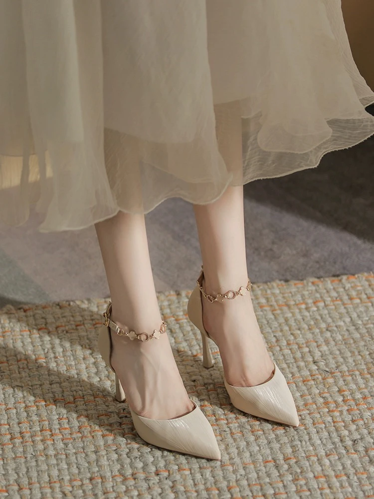 凉鞋女2024年新款一字带气质名媛绝美高跟浅口中空单鞋女细跟夏季