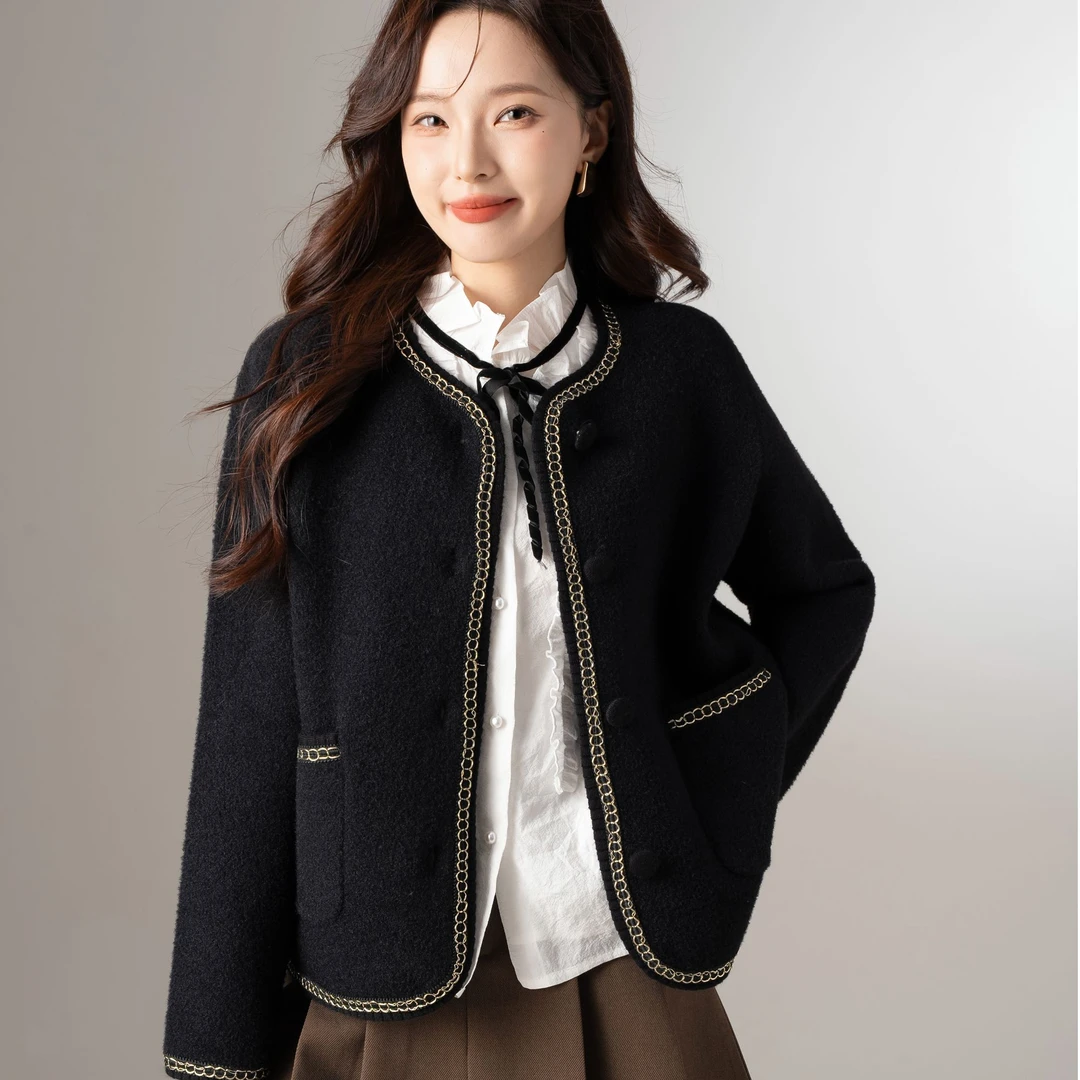 法式小香风毛衣开衫女上衣春秋白色温柔软奶时尚针织上衣女外套