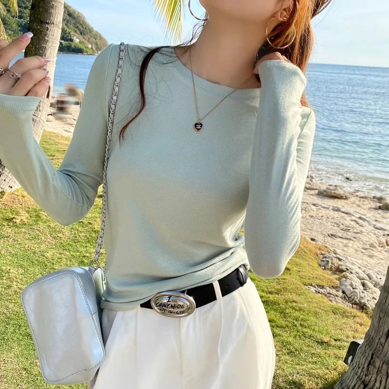 圆领长袖T恤女内搭打底衫2025春装新款纯色修身纯棉早春正肩上衣