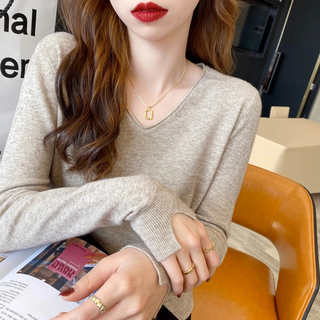 V领打底衫女春秋薄款宽松内搭长袖2025年新款早秋装上衣针织毛衣