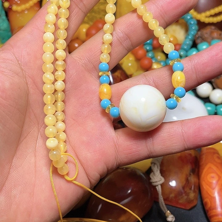 琥珀颈饰未镶嵌琥珀