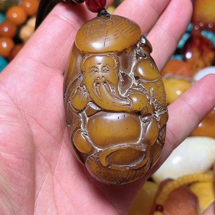琥珀颈饰未镶嵌琥珀