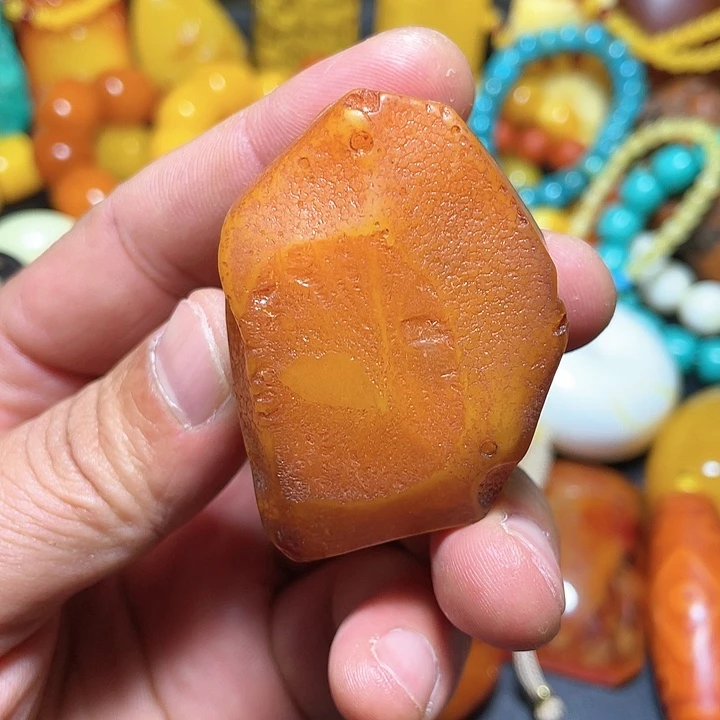 琥珀颈饰未镶嵌琥珀