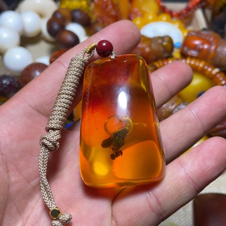 琥珀颈饰未镶嵌琥珀蜜蜡
