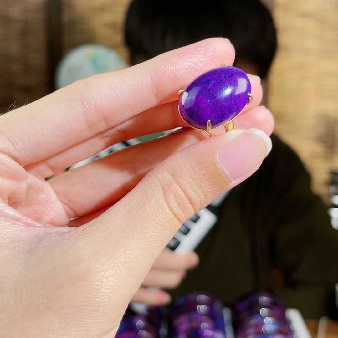 【闪购商品】苏纪石（舒俱来）戒指18K金镶嵌