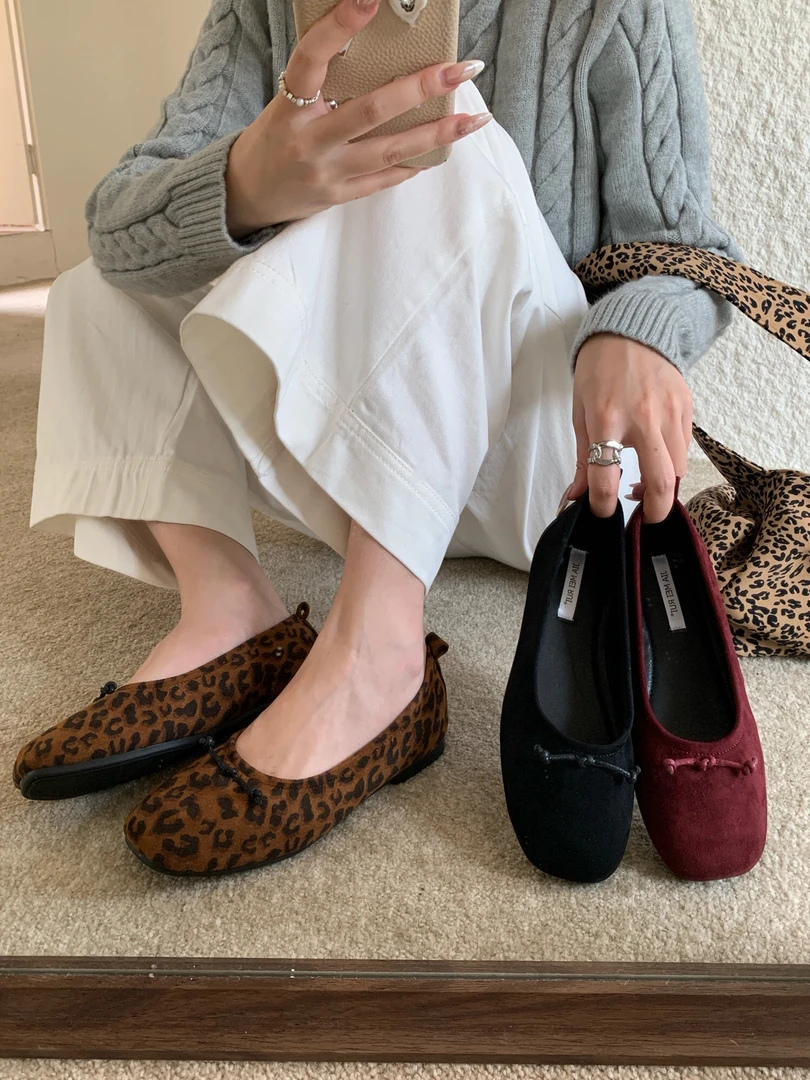 893-31主推爆款春秋休闲百搭软底复古方头圆头舒适奶奶鞋韩版女鞋