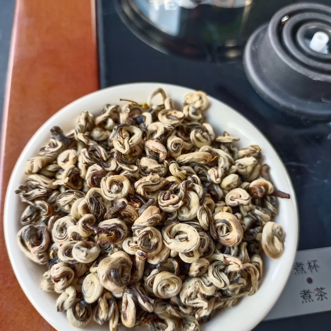 茉莉花茶白玉螺 纯芽茶