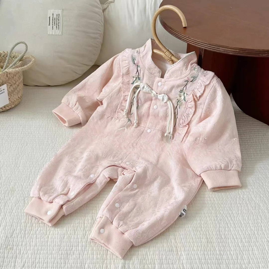 婴儿春装连体衣双层满月百天周岁服女宝宝中式哈衣泡泡衣服爬服