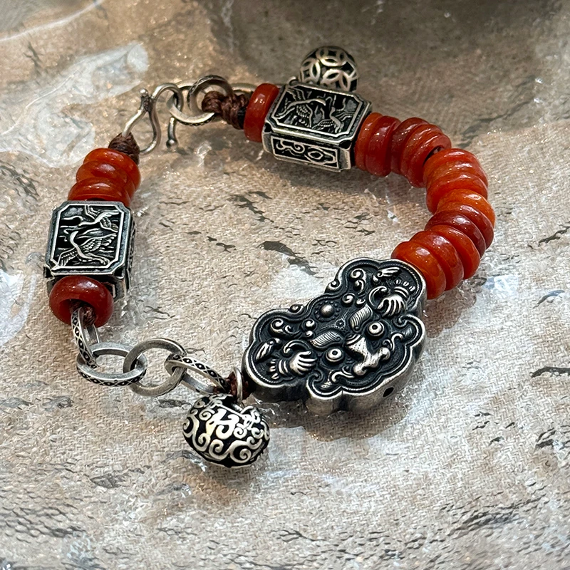 <一禅兄>S925银复古做旧兽面锁红翡翠圆环仙鹤方牌手链多样性发