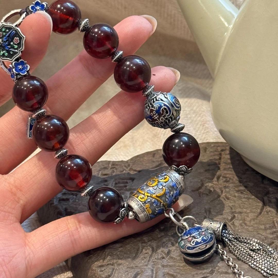 S09544<非晚1>s925银血珀蜜蜡滴胶珠称心如意吞金兽四方花手链