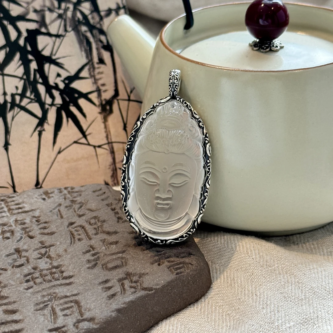 M7922<非晚1>s925银白水晶精雕佛头吊坠泰银做旧复古