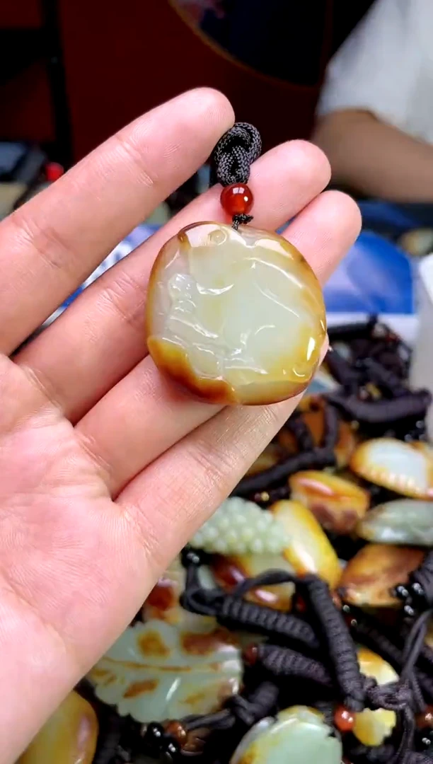 【闪购商品】和田玉颈饰未镶嵌1