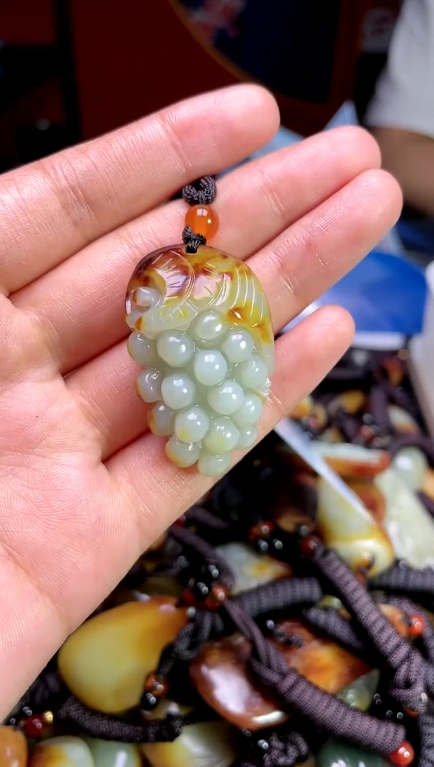 【闪购商品】和田玉颈饰未镶嵌111