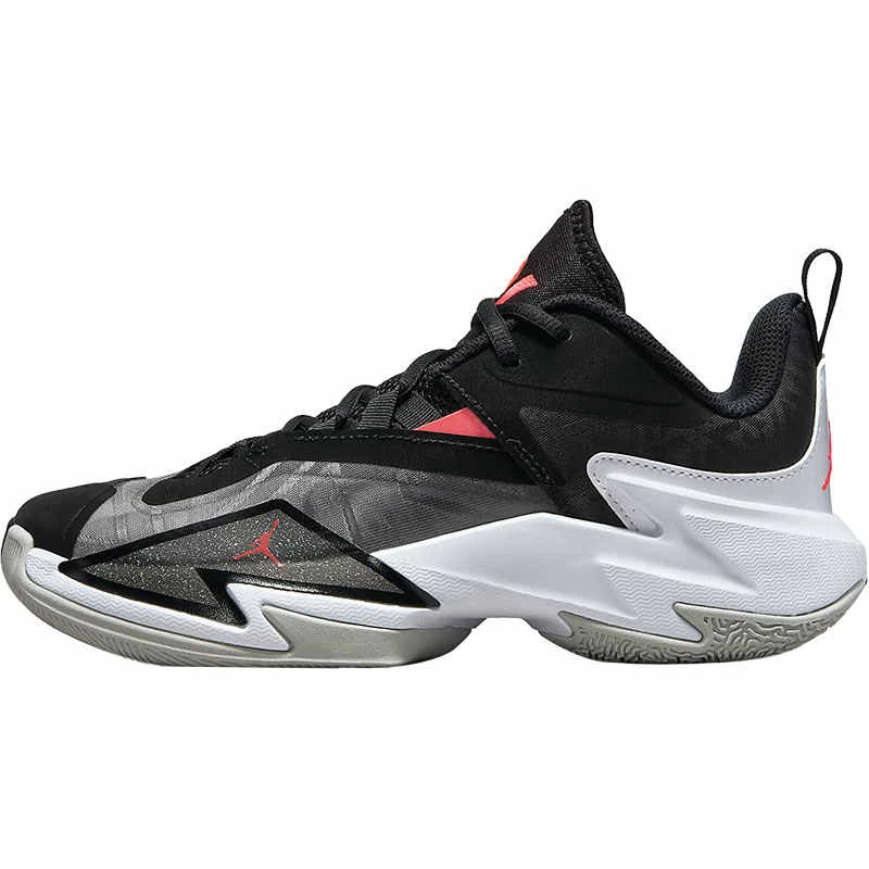 【瑕疵慎拍】Nike/耐克 大童 实战篮球鞋 DC7702-00136.5(非原盒)