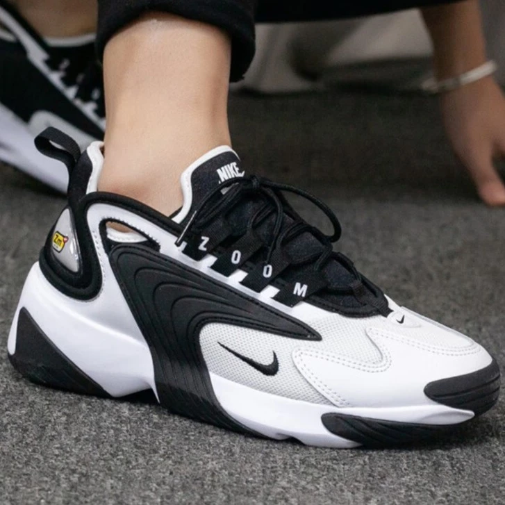 【微疵）耐克Zoom熊猫跑步鞋AO0354-10037.5(鞋边轻微脏;不满胶)