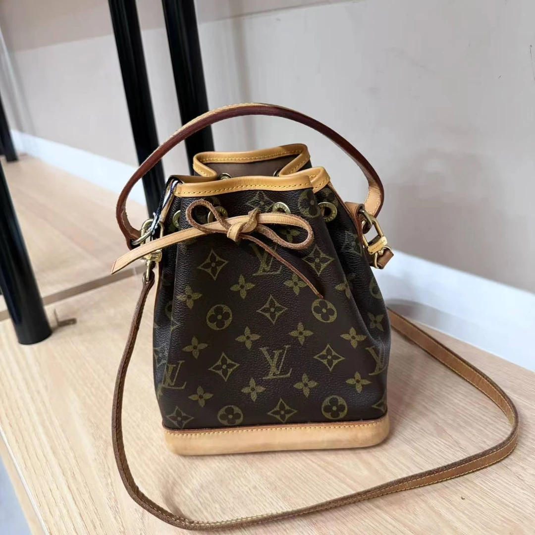 95新 LouisVuitton/路易威登 lv/经典老花水桶斜挎包/ 95新