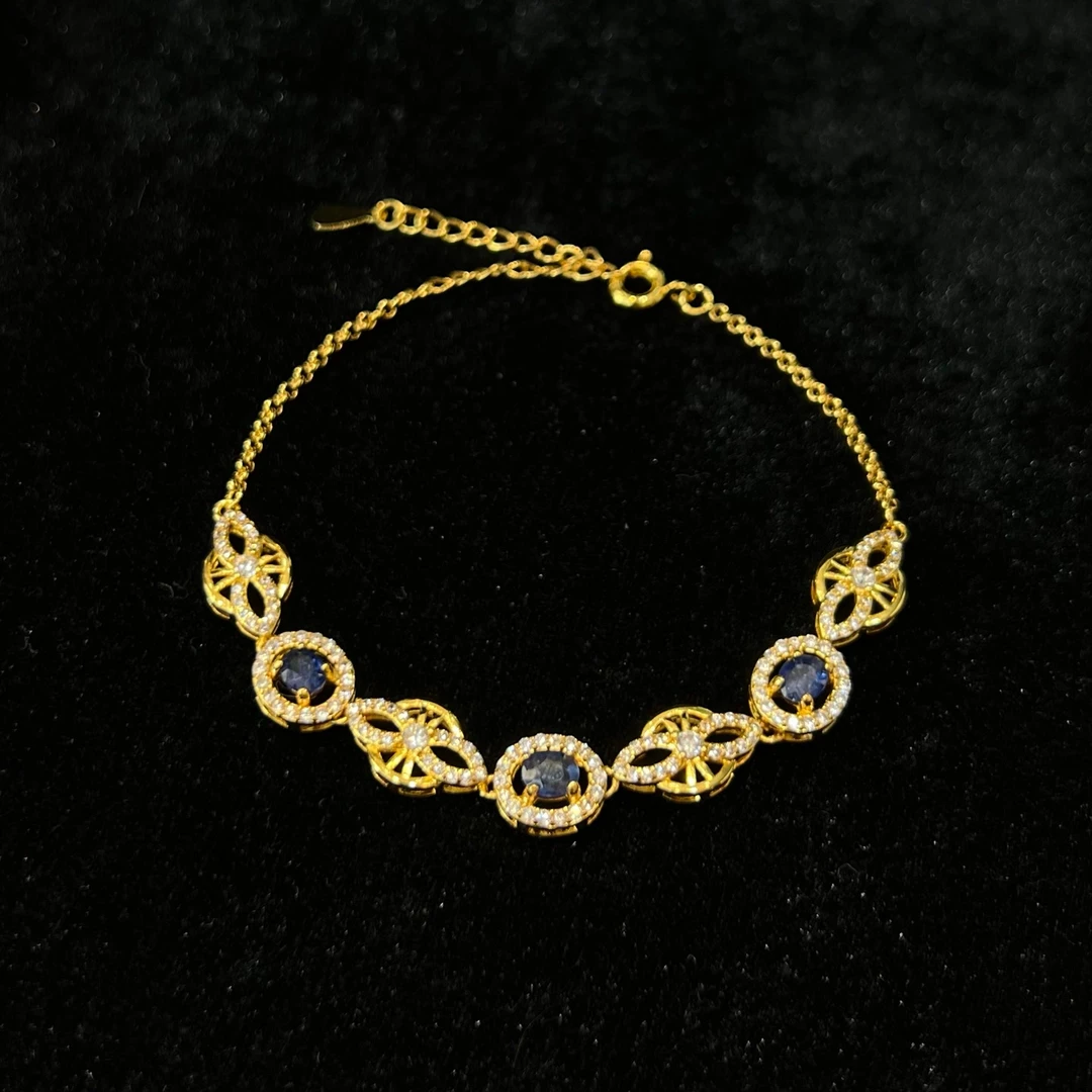 s702-蓝宝石轻奢设计款合成培育蛋面手链-赠礼盒-合金