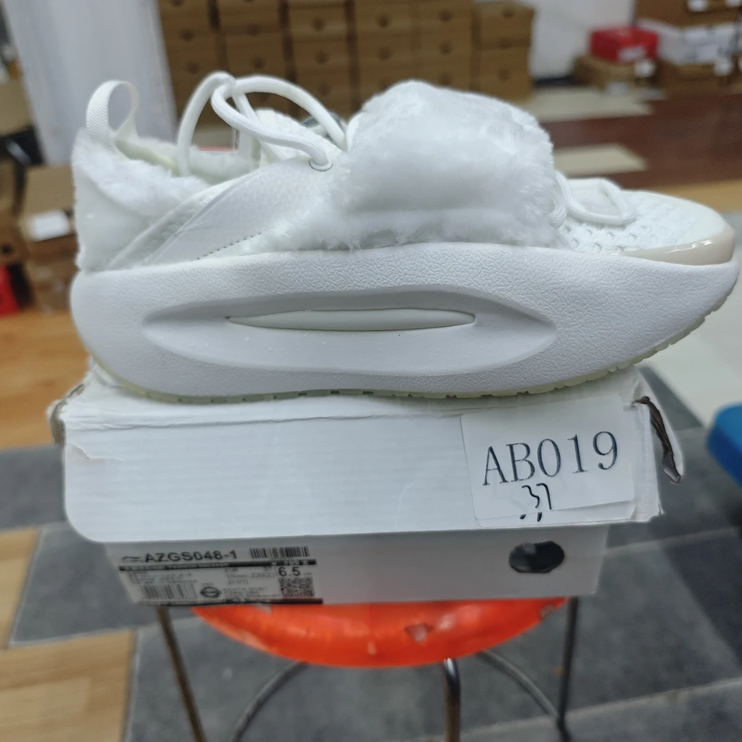 李宁孤货-运动鞋-AB019