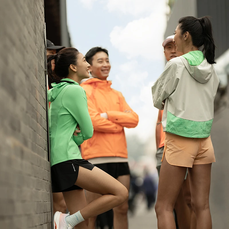 LI-NING/李宁女子跑步系列舒适速干梭织运动短裤AKSU004-B品