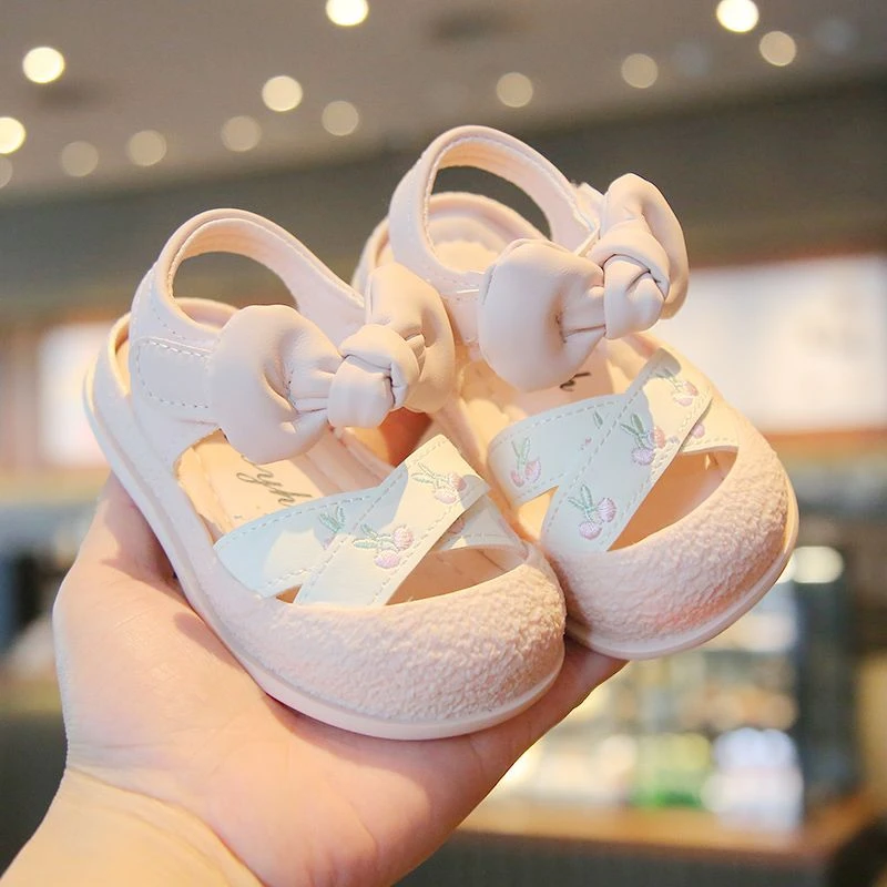 嘤嘤熊仔宝宝学步鞋凉鞋软底防滑婴儿凉鞋女童公主夏魔术贴小童鞋