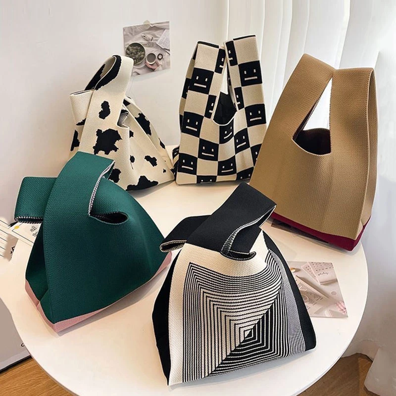 ins网红手提包新款手桶包手机包上班通勤小包针织手腕包出门便携