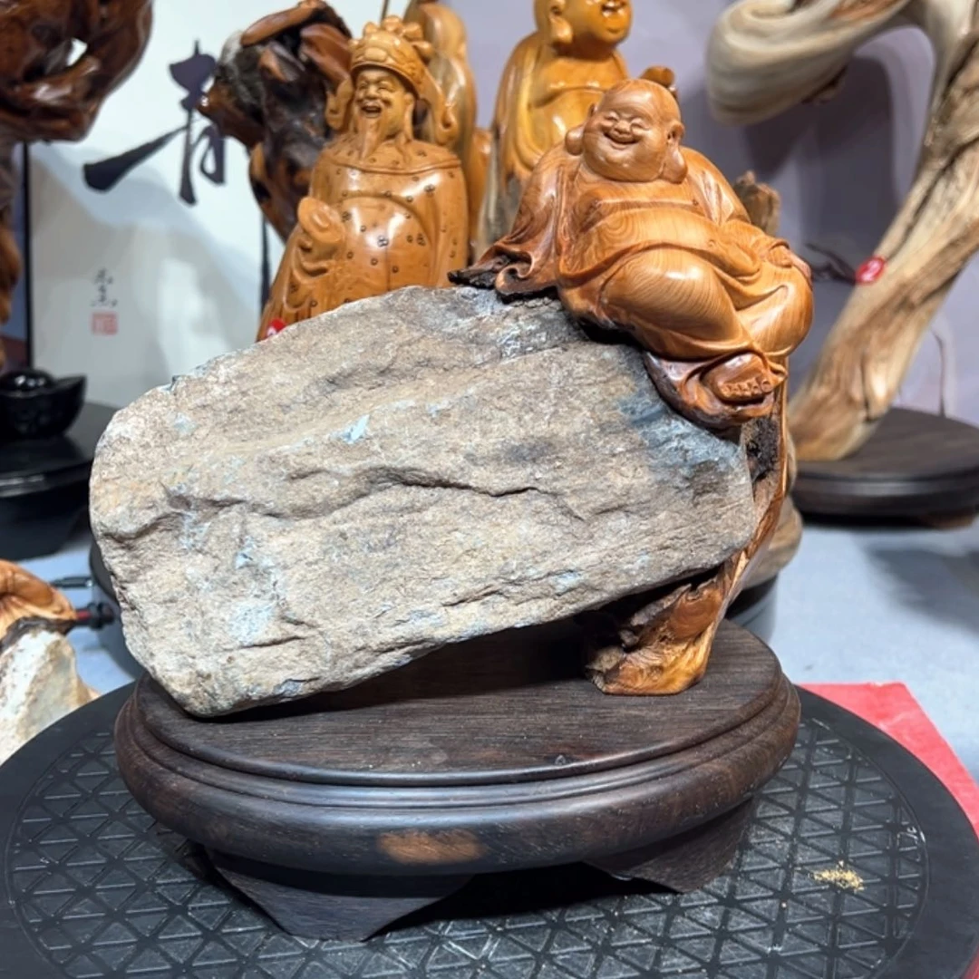 【闪购商品】崖柏九****物一个人在