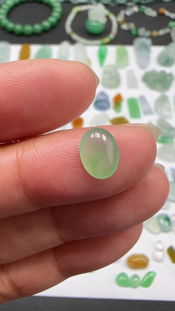 【闪购商品】定制翡翠未镶嵌毛货蛋面