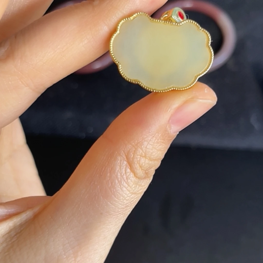 【闪购商品】和田玉（糖玉）颈饰合金22