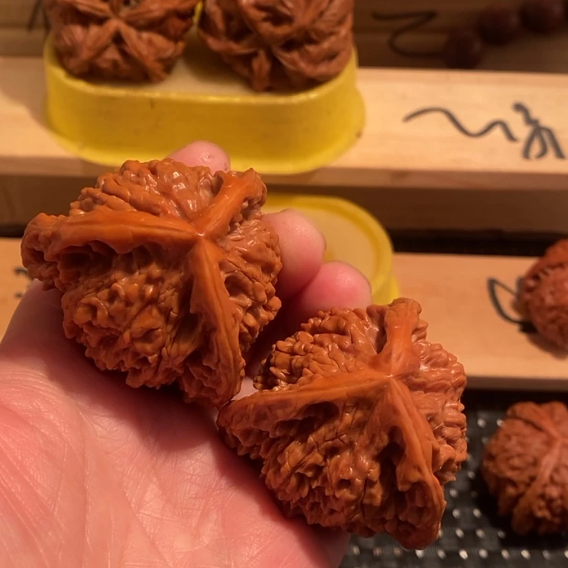 【闪购商品】核桃核雕君***铺