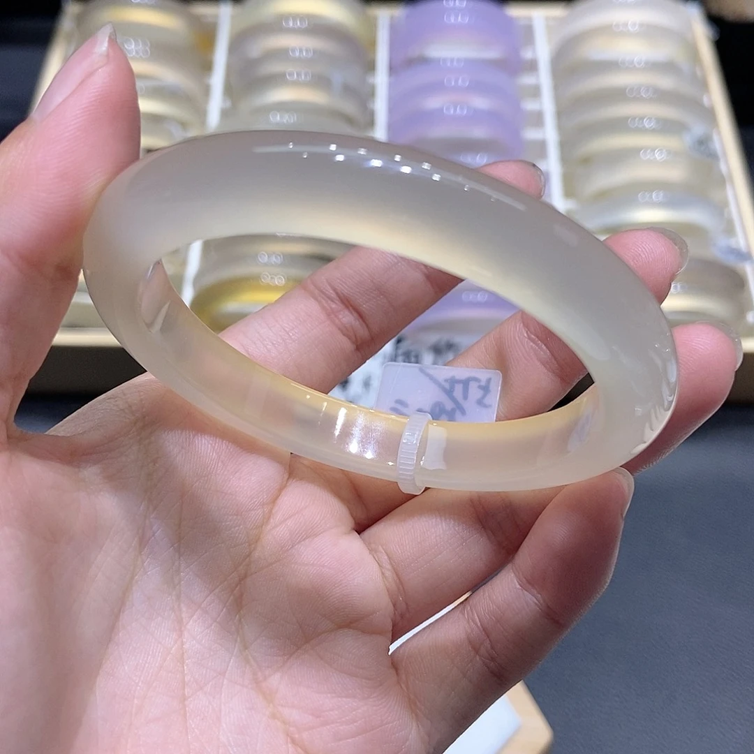 玛瑙/玉髓手镯未镶嵌018圈57.8
