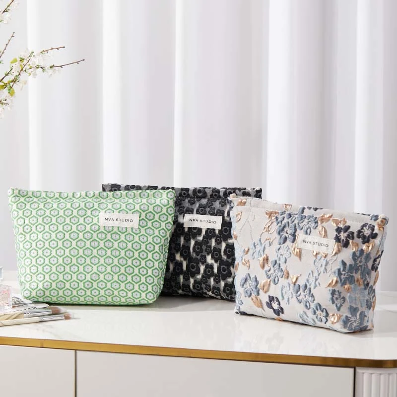 NVA化妆包小众设计文艺复古洗漱包花朵收纳包大容量 直播