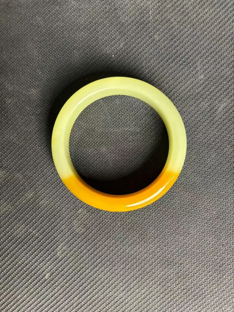 和田玉糖色手镯一个[小奇精选]