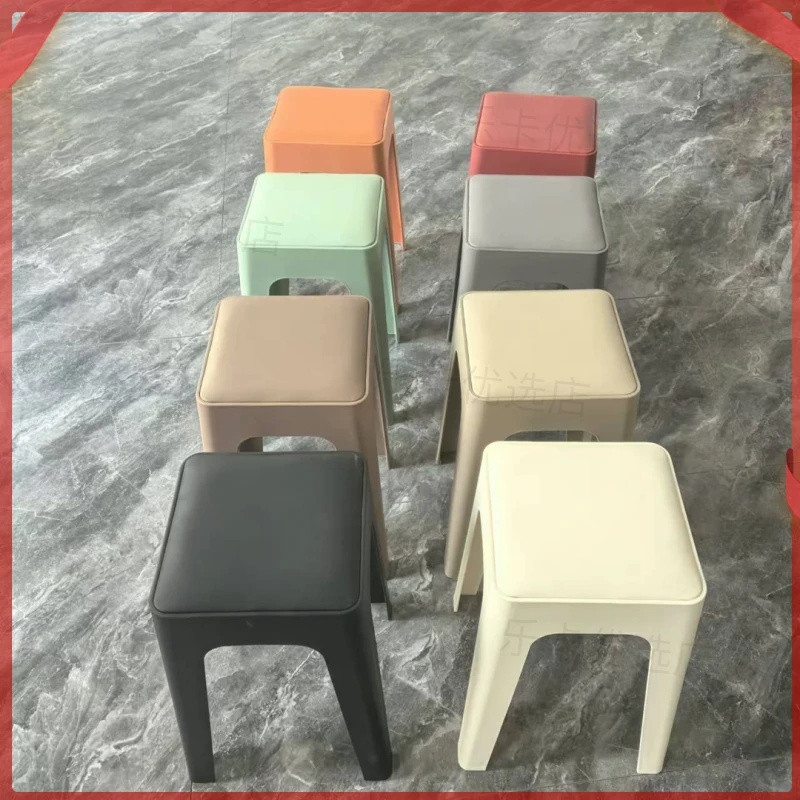 蛋白皮软包凳子耐磨加厚轻奢餐凳叠放塑料凳家用简约板凳百搭R103