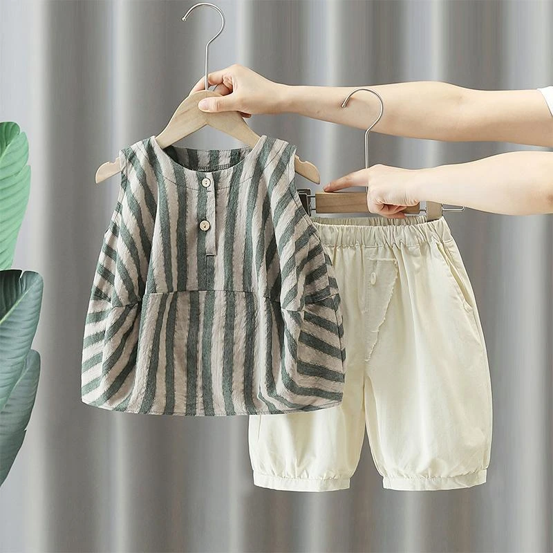 男童无袖条纹套装2024夏季新款儿童韩版时髦帅气背心七分裤两件套