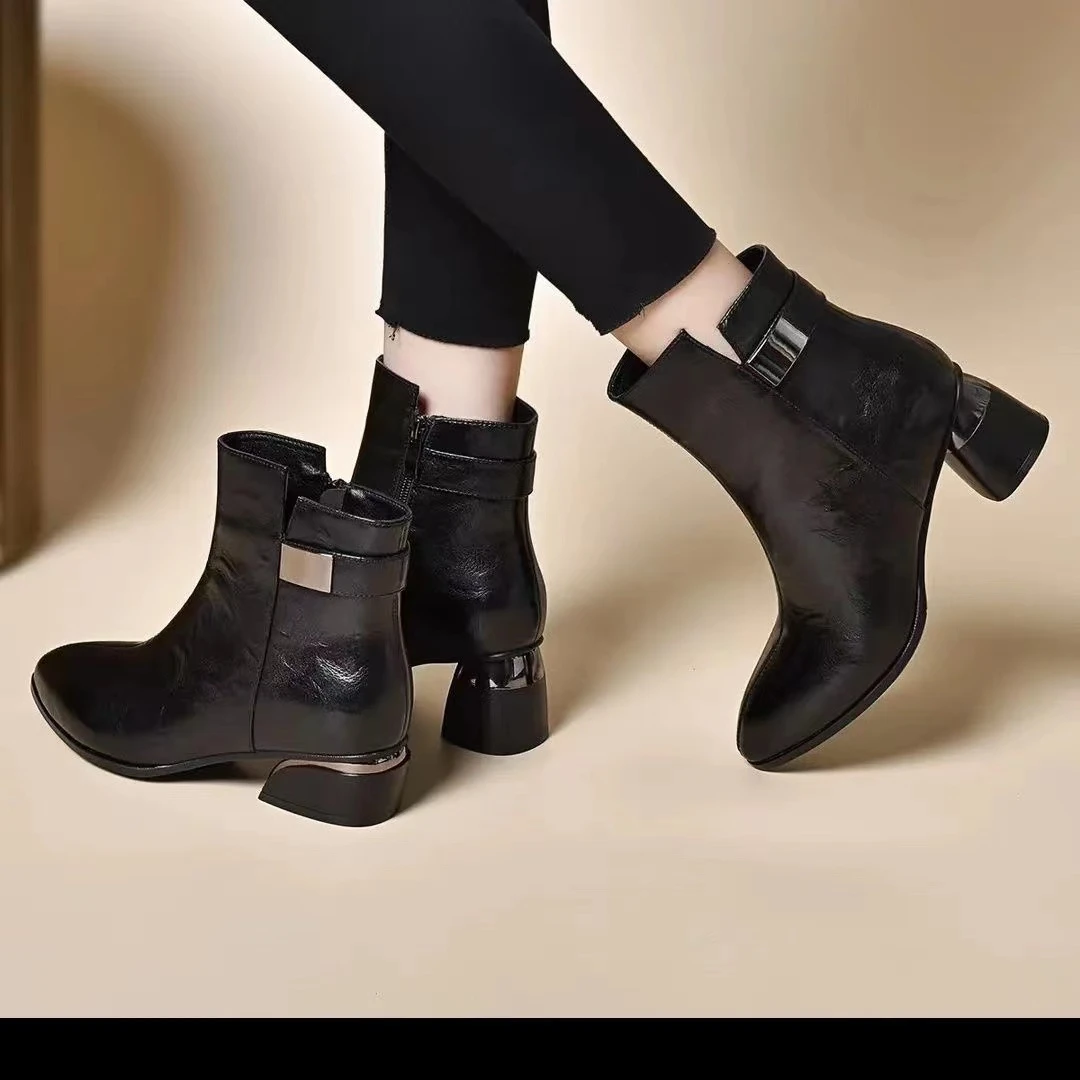 2023新款时尚加绒棕短靴秋冬尖头百搭英伦靴子软底软面女鞋1